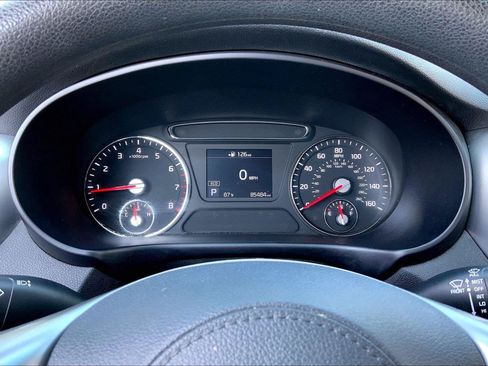 Used 2019 Kia Sorento FWD image 17