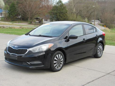 Used 2016 Kia Forte LX image 3