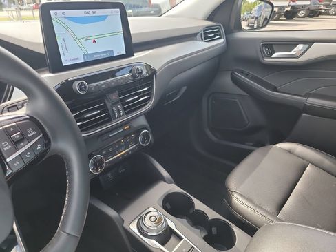 Certified 2022 Ford Escape SEL w/ Technology Package FWD image 19