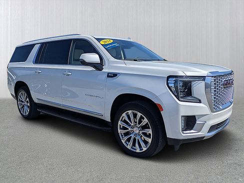 Used 2024 GMC Yukon XL Denali AWD/4WD image 1