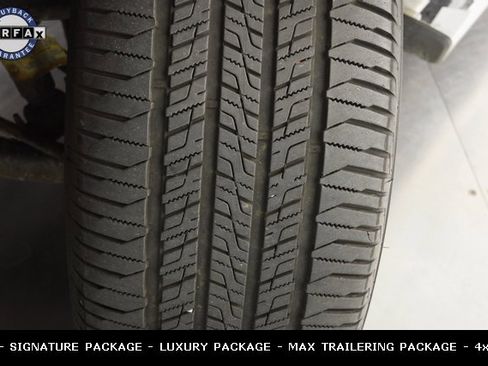 Used 2017 Chevrolet Suburban LT w/ LT Signature Package image 43