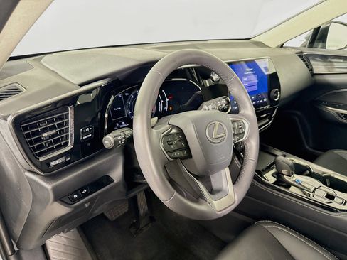 Used 2024 Lexus NX 250 FWD image 9