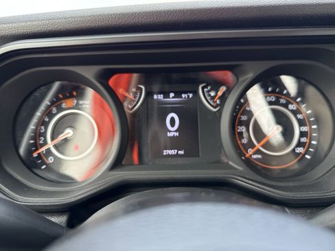Used 2024 Jeep Wrangler Unlimited Sport AWD/4WD image 10