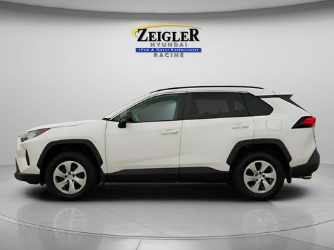 Used 2021 Toyota RAV4 LE AWD/4WD image 4