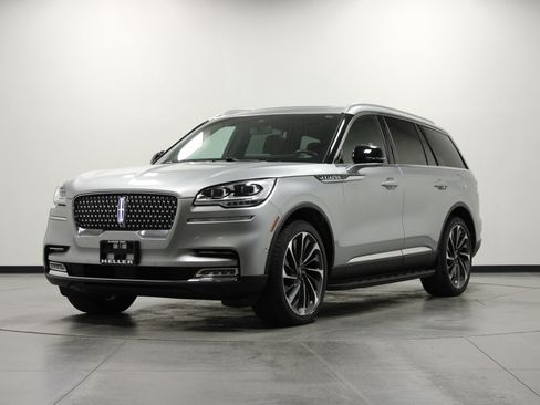 Used 2022 Lincoln Aviator Reserve w/ Equipment Group 201A AWD/4WD image 8