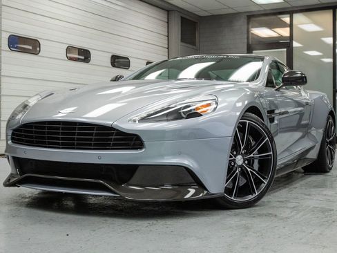 Used 2014 Aston Martin Vanquish Coupe image 2