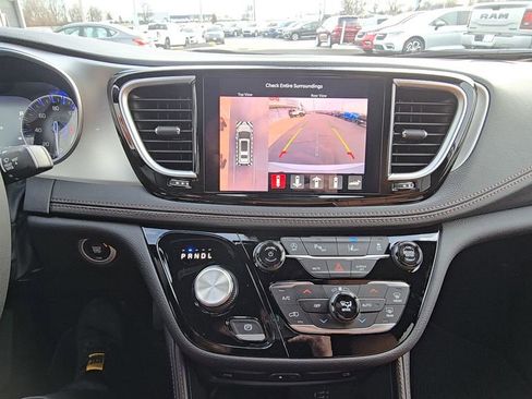 New 2026 Chrysler Pacifica Pinnacle image 20