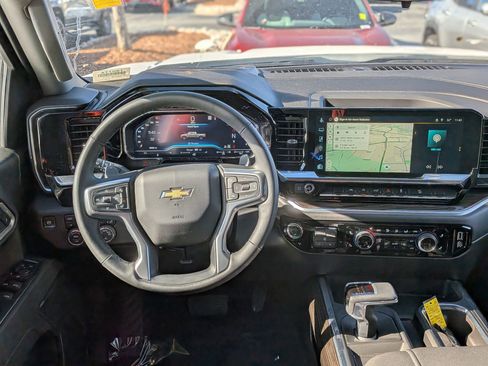 Certified 2025 Chevrolet Silverado 1500 LT w/ Z71 Off-Road Package image 18