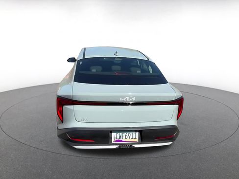 Used 2025 Kia K4 LXS image 12