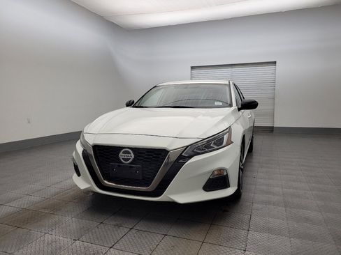 Used 2019 Nissan Altima 2.5 SR image 15