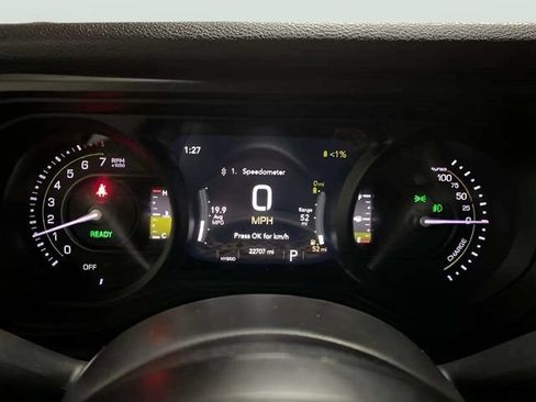 Used 2024 Jeep Wrangler Unlimited w/ Convenience Group AWD/4WD image 10