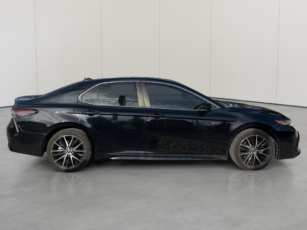 Used 2024 Toyota Camry SE FWD image 6