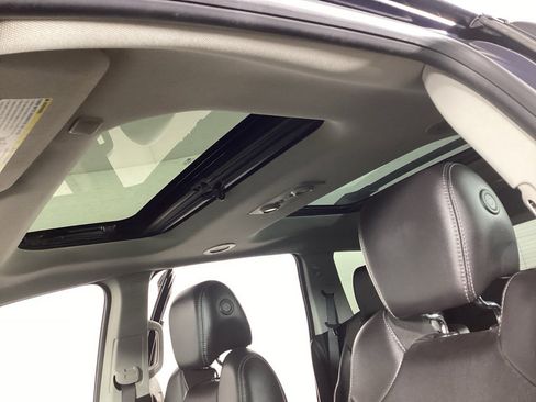 Used 2017 Chevrolet Traverse LT image 18