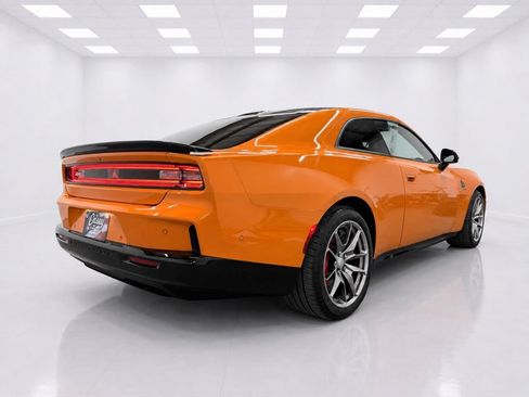 Used 2025 Dodge Charger Daytona Scat Pack w/ Track Pack AWD/4WD image 6