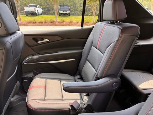 New 2026 Chevrolet Traverse RS image 17