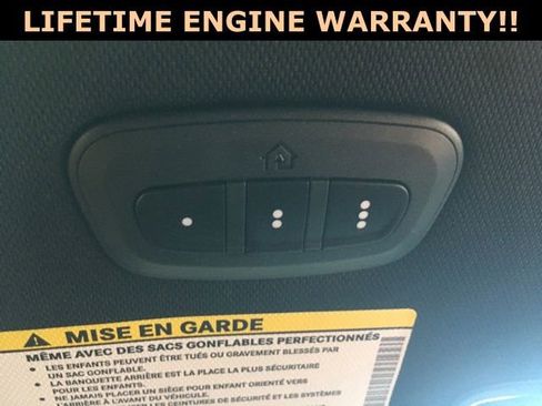 Certified 2025 Chrysler Pacifica Limited FWD image 28