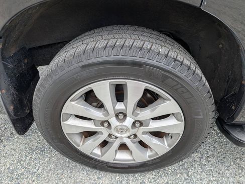 Used 2016 Toyota Sequoia Limited w/ Safety & Convenience Package AWD/4WD image 6