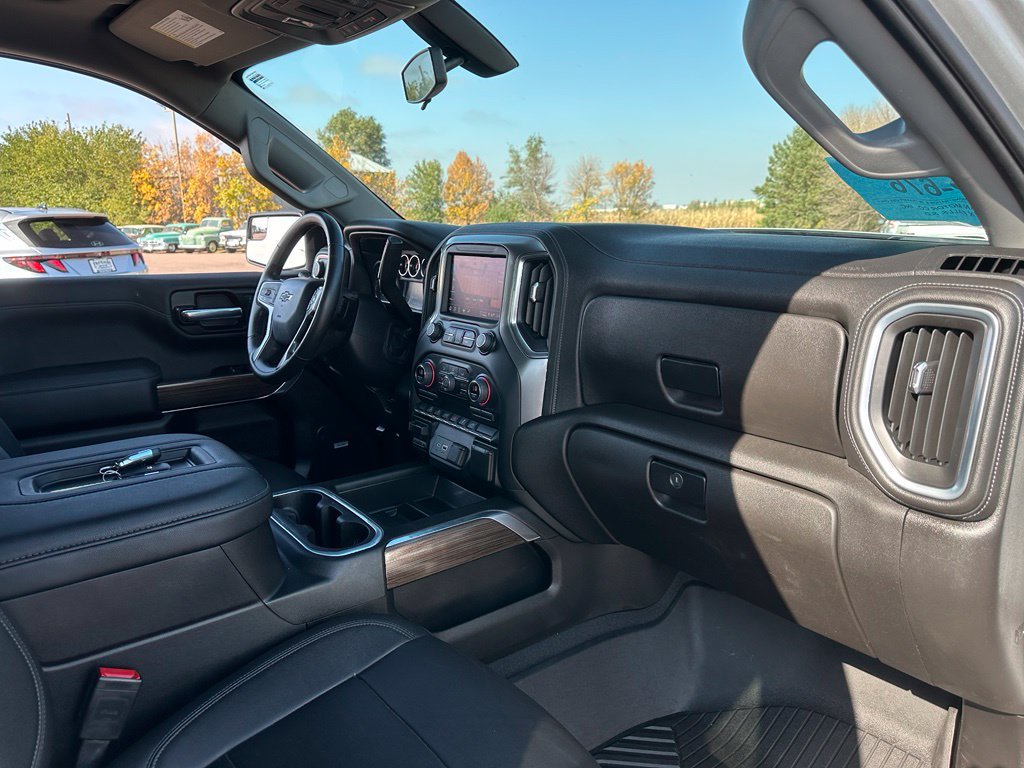 Used 2022 Chevrolet Silverado 1500 RST w/ LPO, Blackout Package AWD/4WD image 29