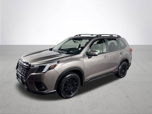 Used 2022 Subaru Forester Limited w/ Popular Package #2 image 2