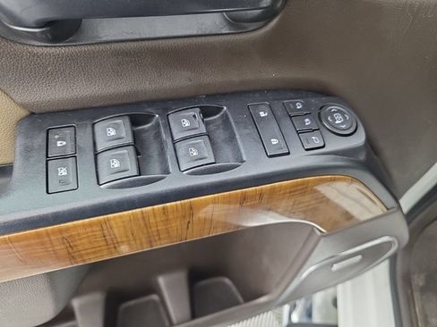 Used 2018 GMC Sierra 1500 SLT AWD/4WD image 16