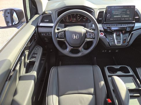 Certified 2025 Honda Odyssey Touring image 31