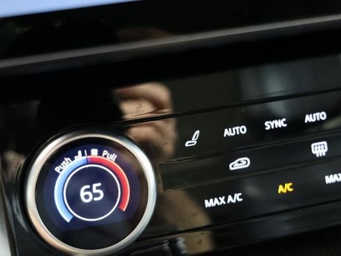 Used 2022 Land Rover Range Rover Long Wheelbase First Edition image 33