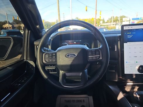 Used 2023 Ford F150 Lightning Lariat image 9