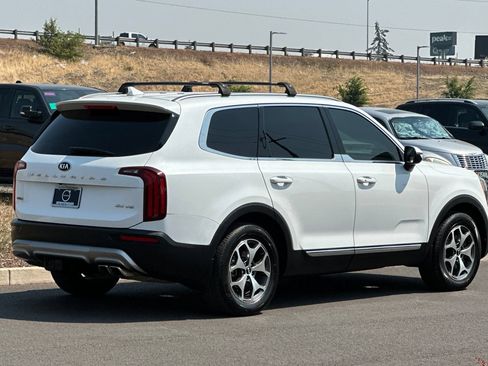 Used 2020 Kia Telluride EX AWD/4WD image 3