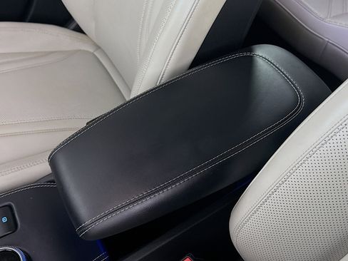 Used 2021 Ford Mustang Mach-E Premium image 18