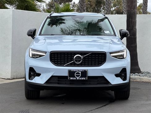 New 2026 Volvo XC40 B5 Plus w/ Protection Package Premier image 8