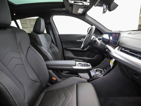 New 2026 BMW X2 xDrive28i w/ Technology Package image 30