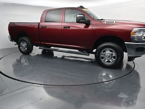 Used 2024 RAM 2500 Tradesman w/ Chrome Appearance Group AWD/4WD image 6