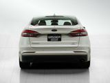 Used 2019 Ford Fusion SE image 4