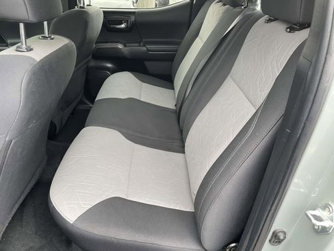 Used 2023 Toyota Tacoma TRD Sport image 17