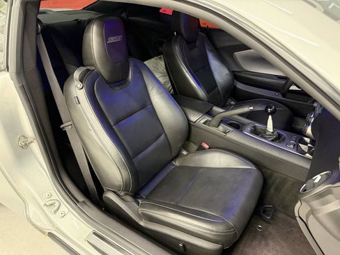 Used 2010 Chevrolet Camaro SS RWD image 41
