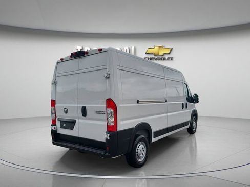 Used 2025 RAM ProMaster 2500 w/ Convenience Group image 3
