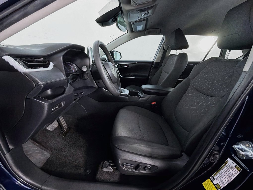 Used 2024 Toyota RAV4 XLE FWD image 12