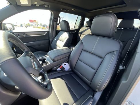 New 2026 GMC Acadia Elevation w/ Elevation Premium Package AWD/4WD image 20