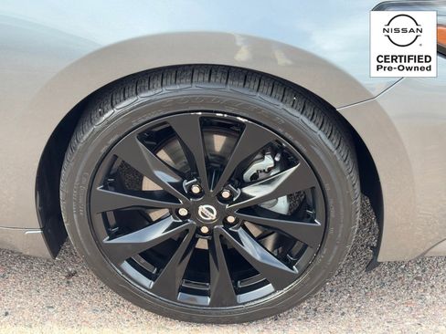 Certified 2023 Nissan Maxima SR w/ Sport Mat Group image 11