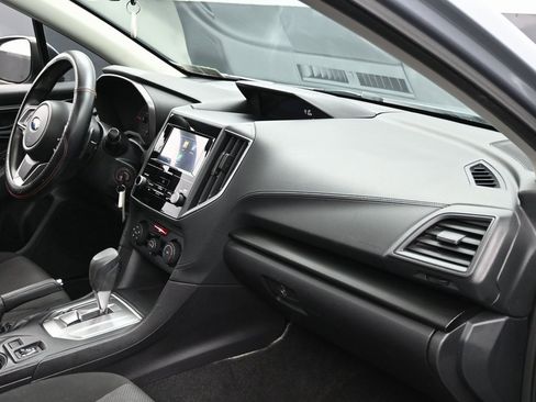 Used 2017 Subaru Impreza 2.0i Premium image 32