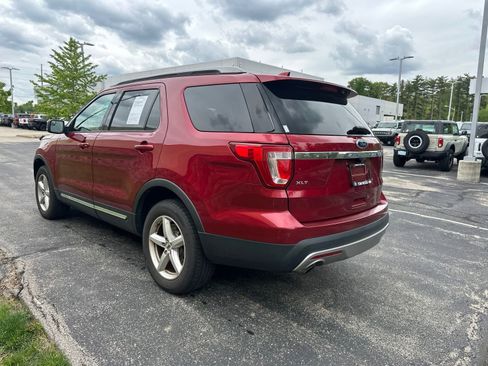 Used 2017 Ford Explorer XLT w/ Equipment Group 202A AWD/4WD image 5