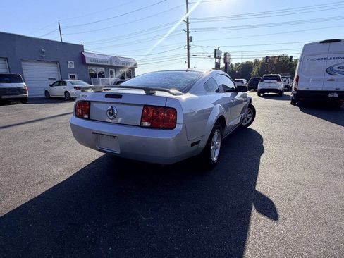 Used 2007 Ford Mustang Coupe RWD image 7