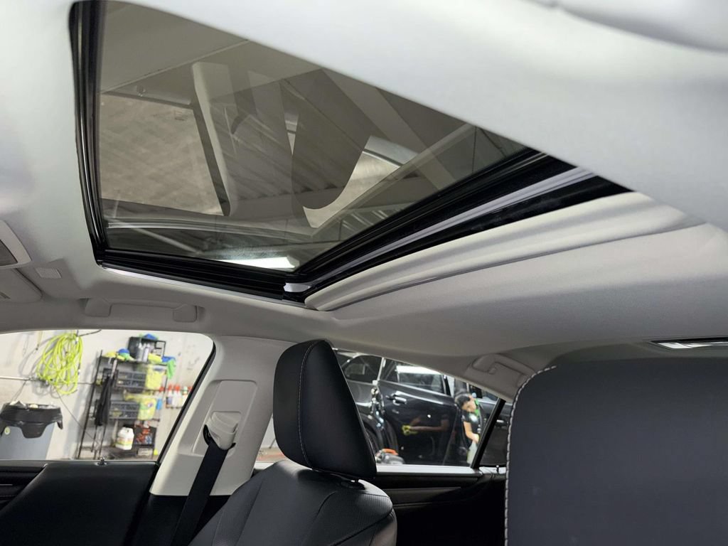 Used 2023 Lexus ES 350 w/ Premium Package FWD image 22