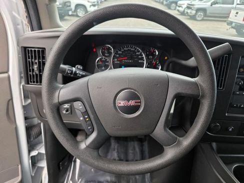 Used 2022 GMC Savana 2500 w/ Driver Convenience Package RWD image 20