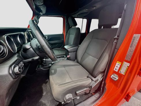 Used 2018 Jeep Wrangler Unlimited Sport S AWD/4WD image 22