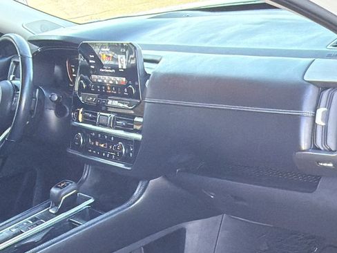 Used 2022 Nissan Pathfinder Platinum w/ Cargo Package image 27