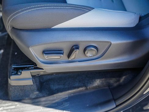 New 2025 Toyota Tacoma TRD Off-Road image 25