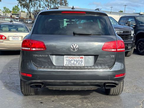 Used 2013 Volkswagen Touareg Lux image 12