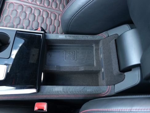 Used 2022 Audi RS 6 AWD/4WD image 31
