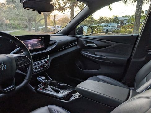 Used 2024 Buick Envista Sport Touring w/ Convenience I Package image 14